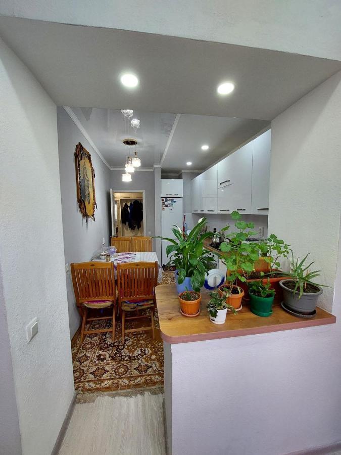 Downtown Homestay Bischkek Exterior foto
